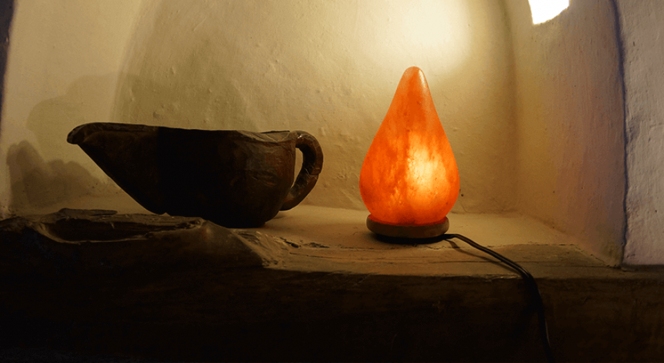 Drop-shape-salt-lamp